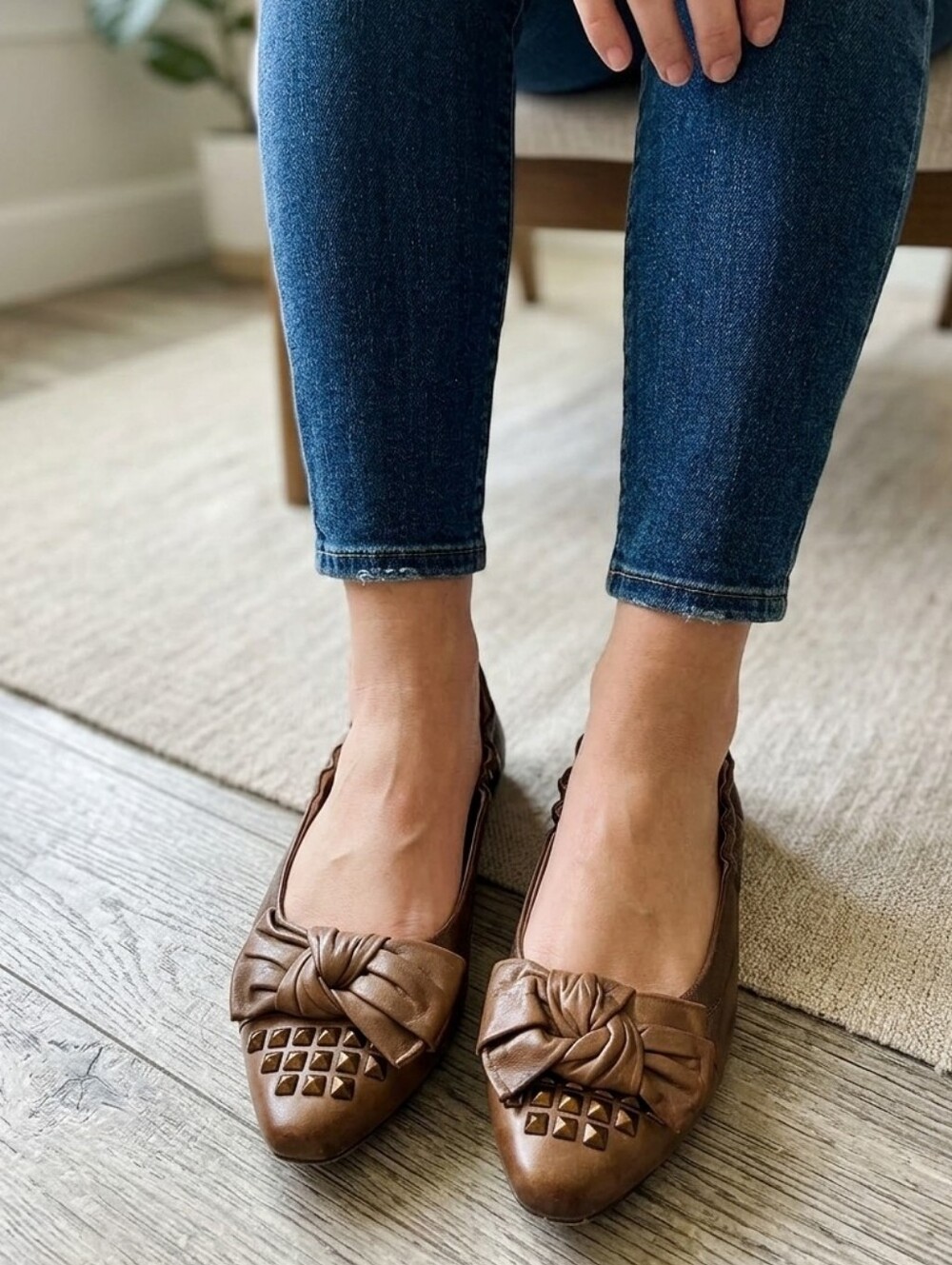 Vince Camuto Bowmel Studded Pointed-Toe Leather Ballet Flats Size 7.5